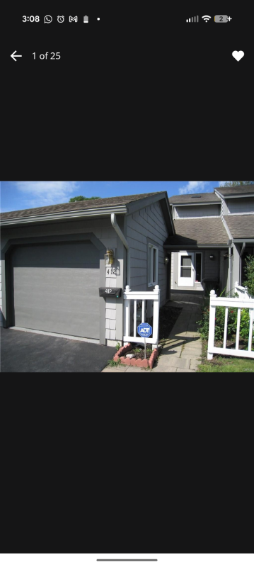 East Syracuse Townhome: 412 Summerhaven Dr N