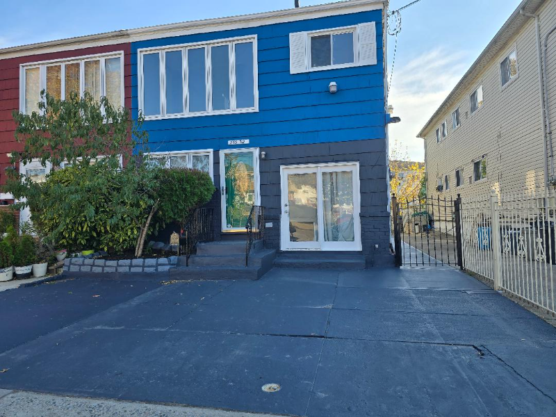 Rosedale Multiplex: 255-32 149 Ave