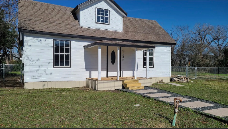 Taylor House: 205 E Martin Luther King Jr Blvd