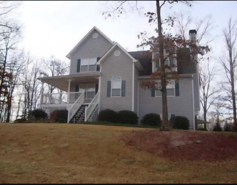 Douglasville House: 11 Emerald Court
