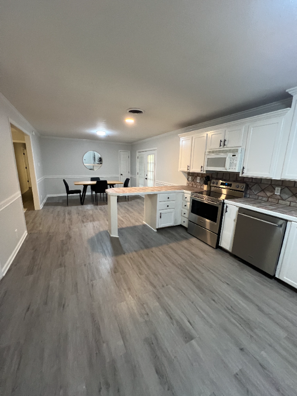 Monroe House: 1102 Auburn Avenue