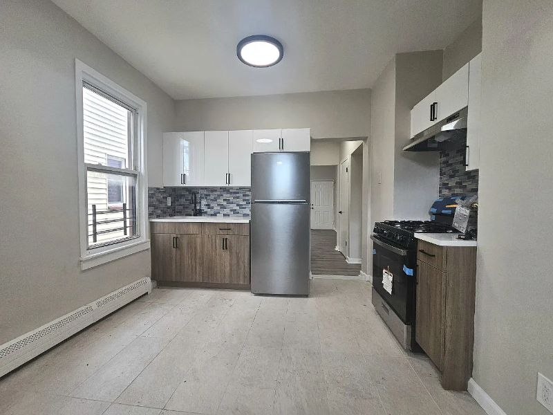 Jersey City Apartment: 137 Wilkinson Ave