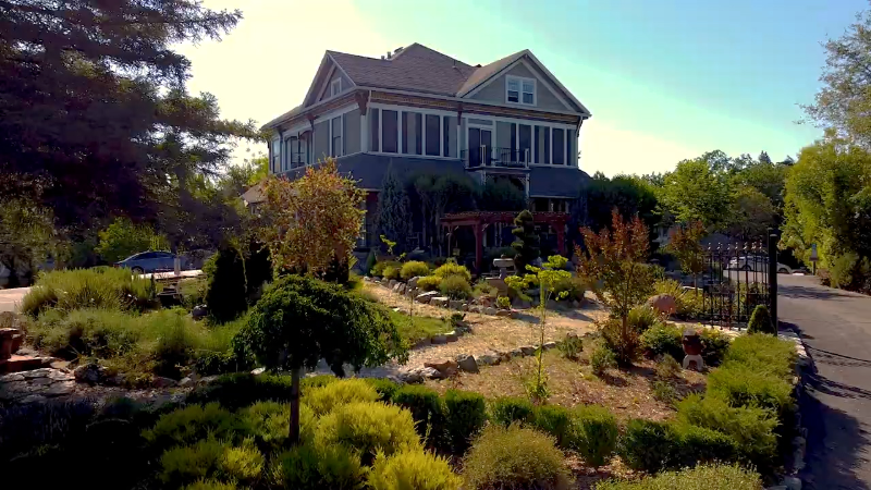 Auburn Apartment: 190 Lubeck Rd