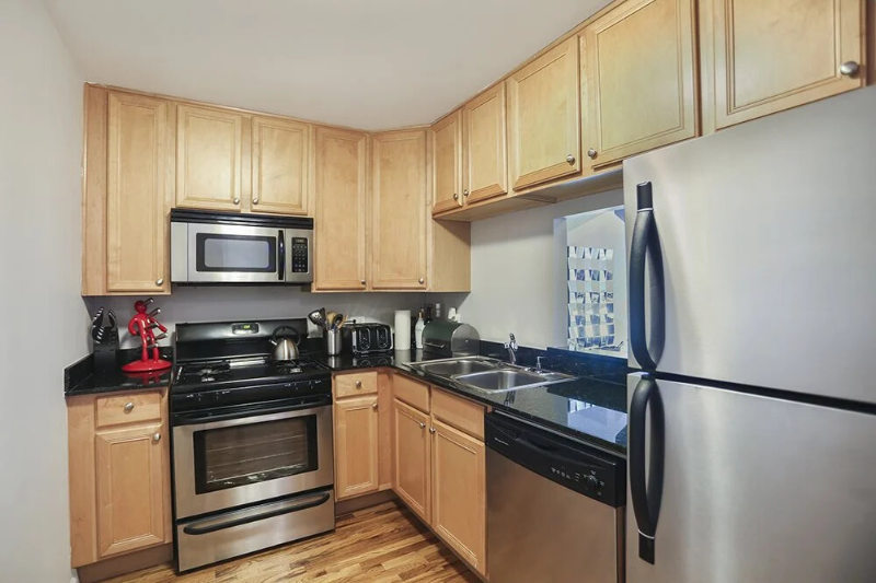 Chicago Condo: 4602 N Clarendon