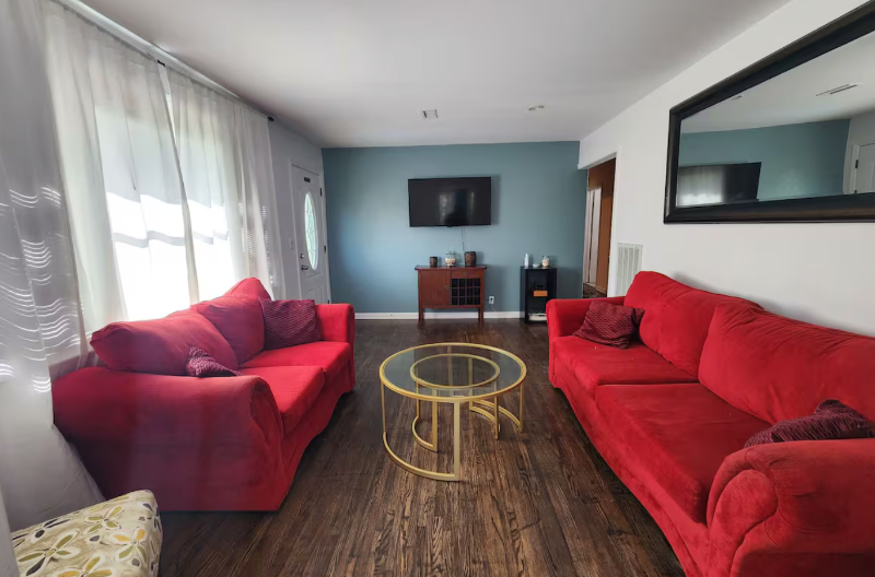 Madison House: 1725 Hudson Rd.