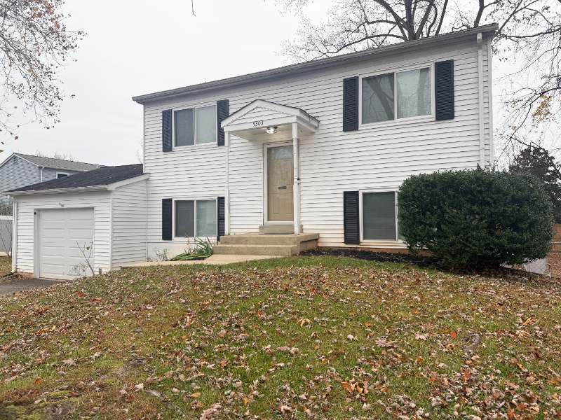 Woodbridge House: 5303 Stockton Ct