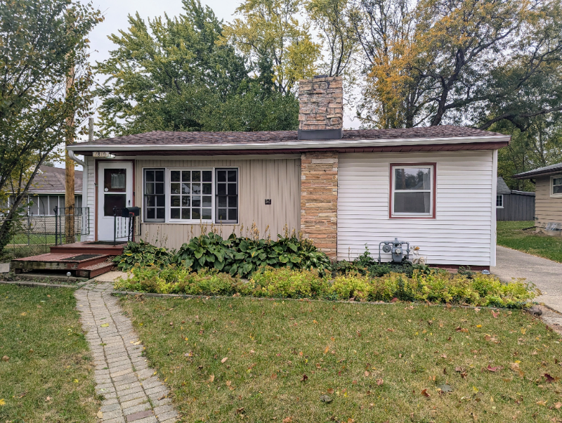 Rockford House: 1810 Midway Dr