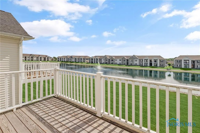 maumee House: 4733 Lakeside Dr