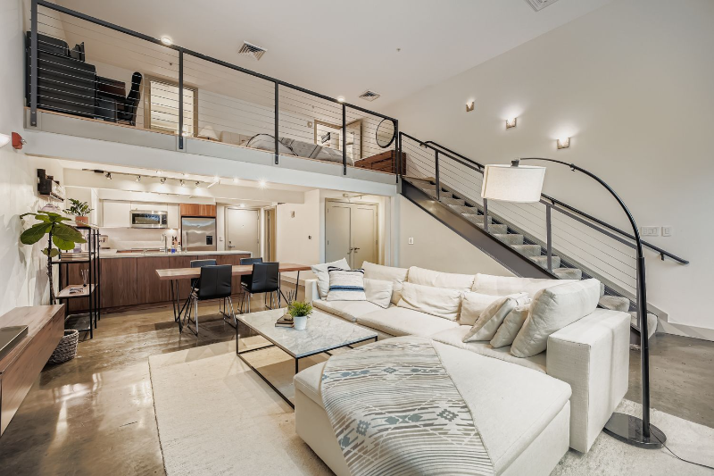 Seattle Condo: 3104 WESTERN AVE