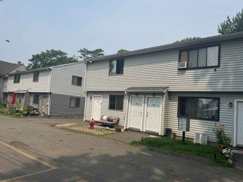 HARTFORD Apartment: 5-7 WARNER ST EXTN