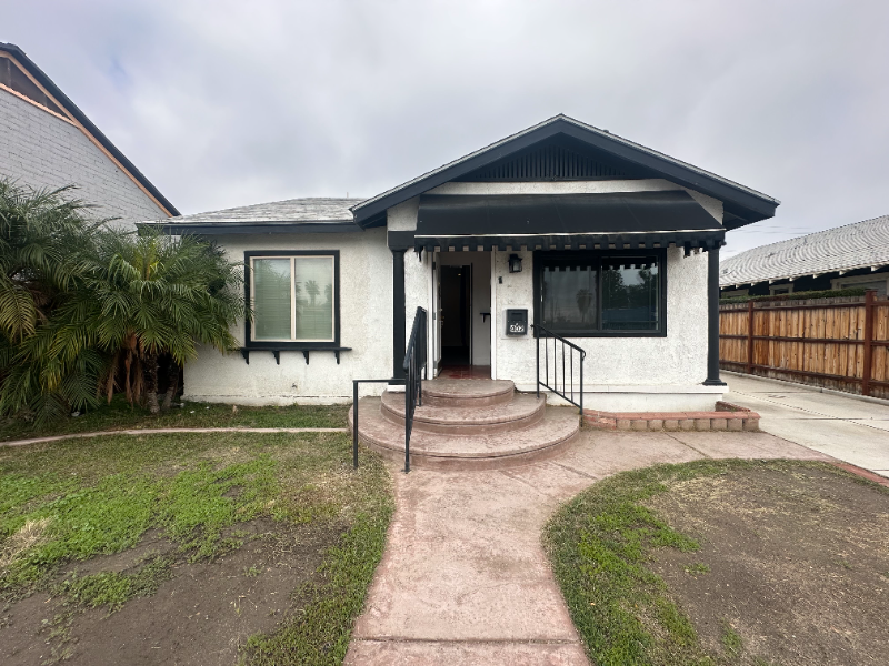 Bakersfield House: 402 18th