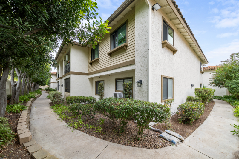 El Cajon Apartment: 1013 South Sunshine Ave,
