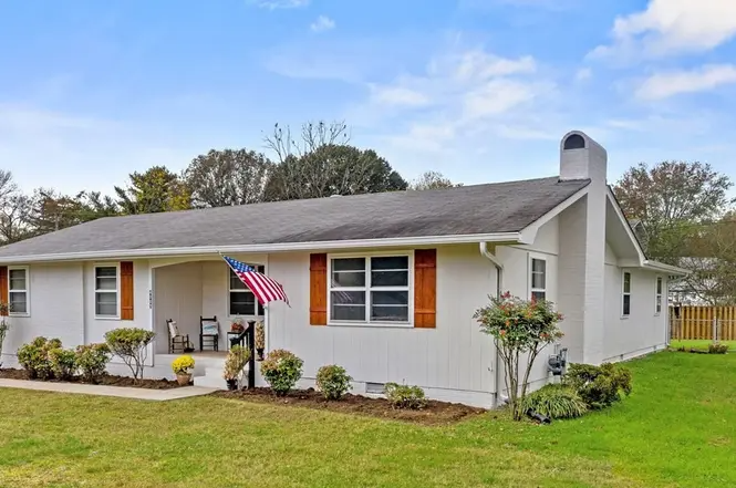 Cleveland House: 4707 Circle Dr