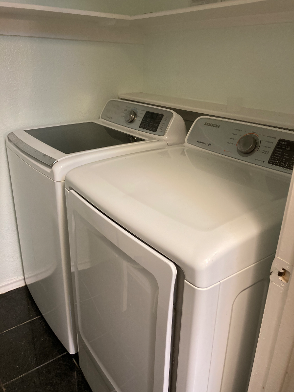 Houston Condo: 10847 BraesBend