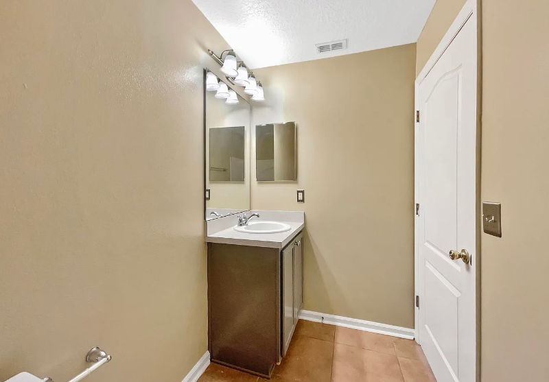 Jacksonville House: 11662 Pleasant Creek Drive