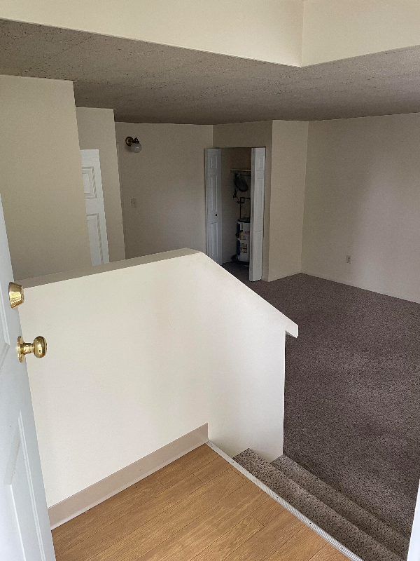 whitesboro Apartment: 181 main st