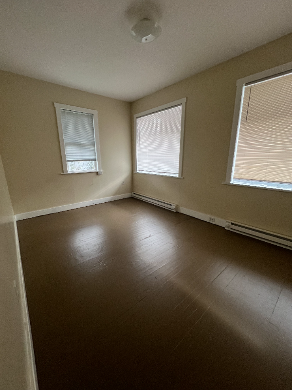 LaVale Apartment: 27 National Highway