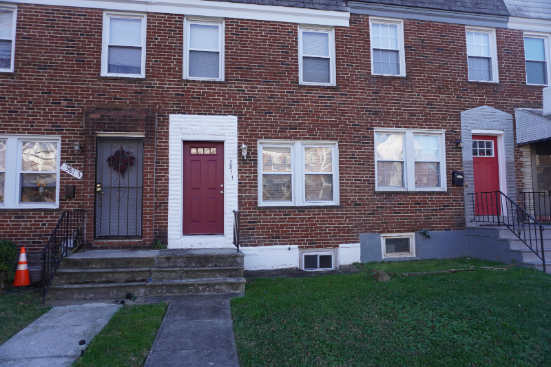 Baltimore Townhome: 3811 Lyndale Avenue