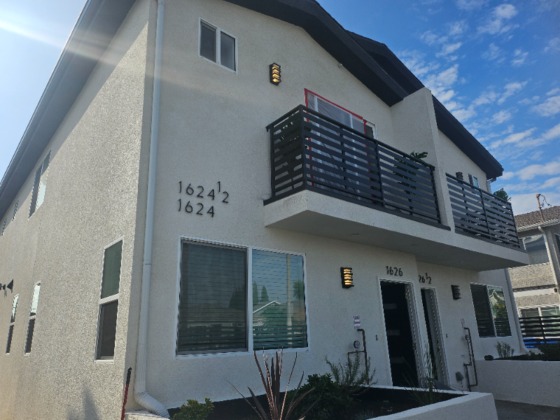 Torrance Townhome: 1624 W 205th St
