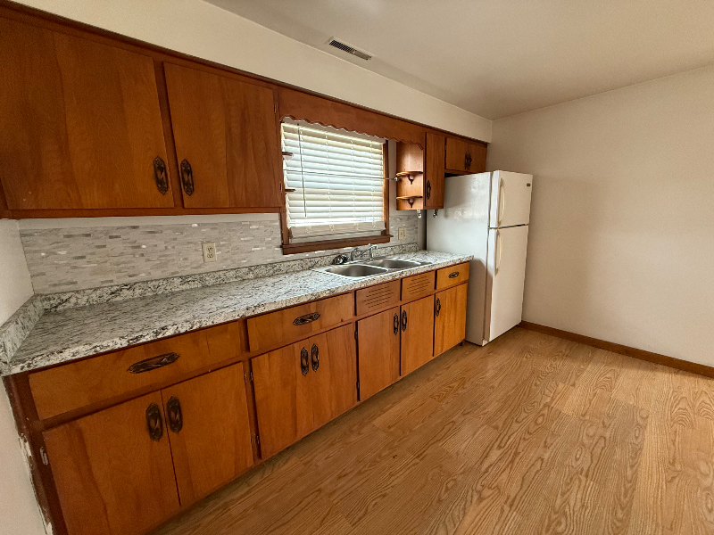 Racine Multiplex: 1523 1/2 Melvin Ave