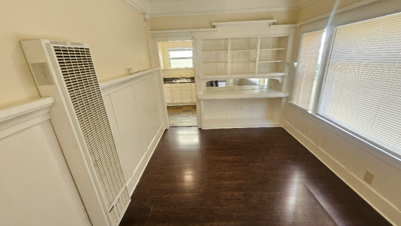 Los Angeles Apartment: 728 S Carondelet St