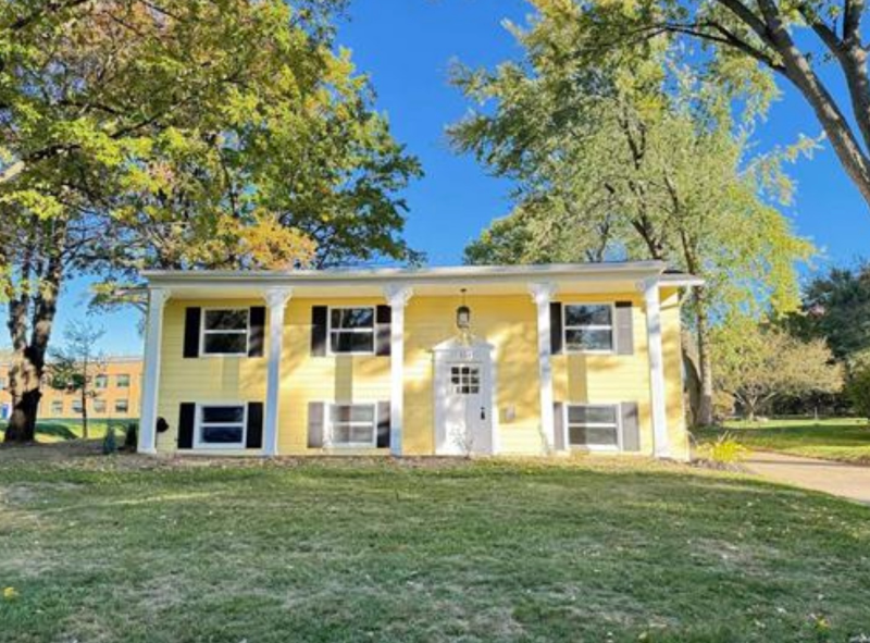 Wadsworth House: 154 W Good Avenue