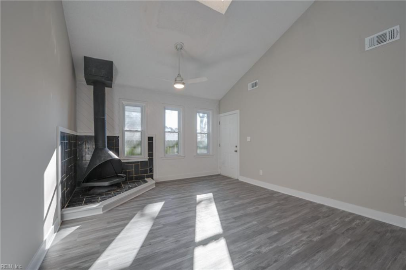 Virginia Beach Townhome: 4513 Lookout Rd