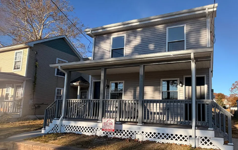 Millville Townhome: 404 S Sharp St