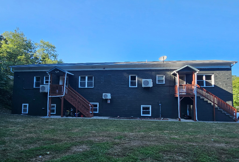 Berkeley Springs Apartment: 44 Radio Station Road