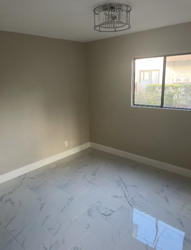 North Lauderdale Townhome: 121 San Remo Blvd.