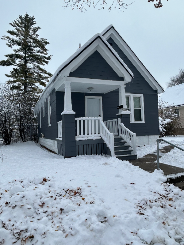 Milwaukee House: 4666 n 38th