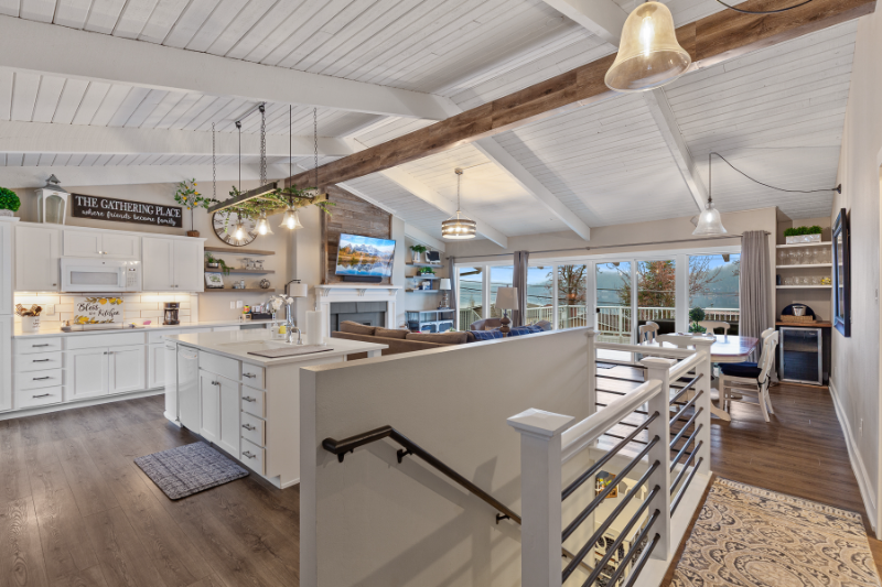 Liberty Lake House: 23608 E 2nd Ave