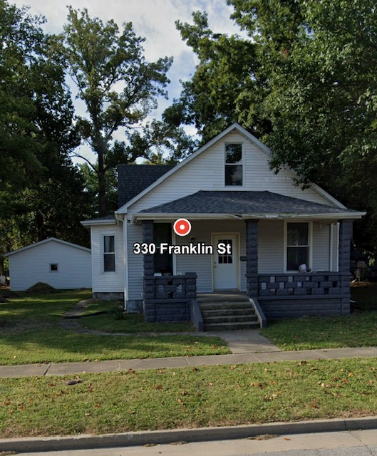 Carlyle House: 330 Franklin Street