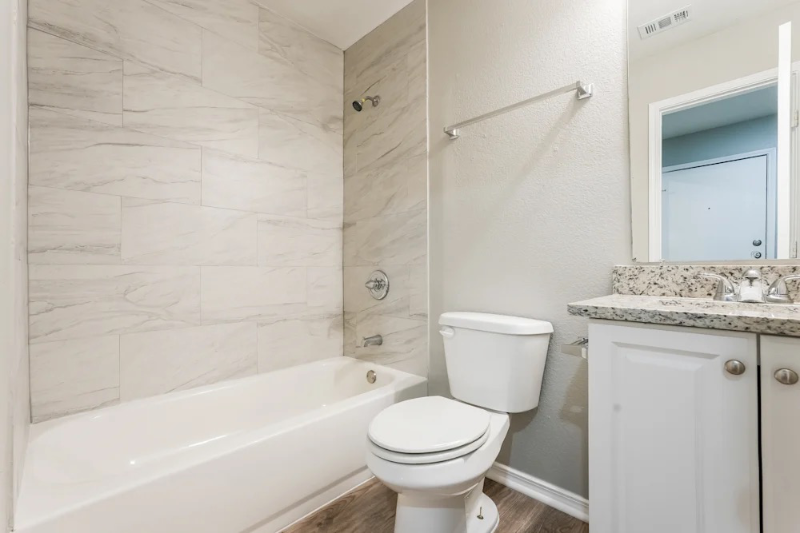 Crowley House: 405 Heritage Dr