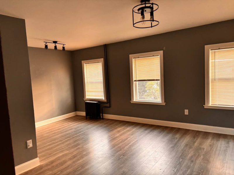 jersey city House: 86 mcadoo ave