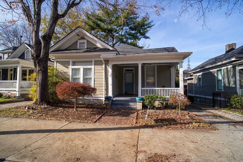 Atlanta House: 758 Lake Ave NE