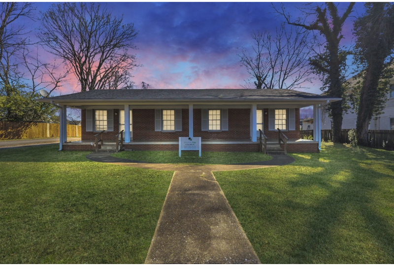 Pulaski Apartment: 123 Sam Davis Ave