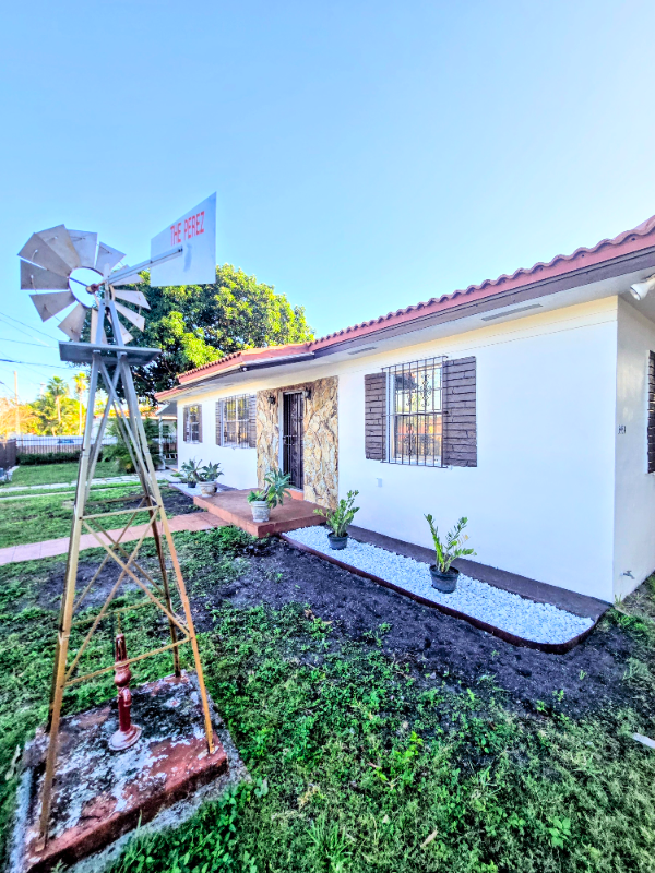 Coral gables House: 5451 SW 5 terr