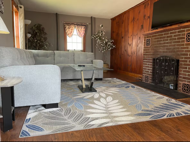 South Burlington House: 1626 williston rd