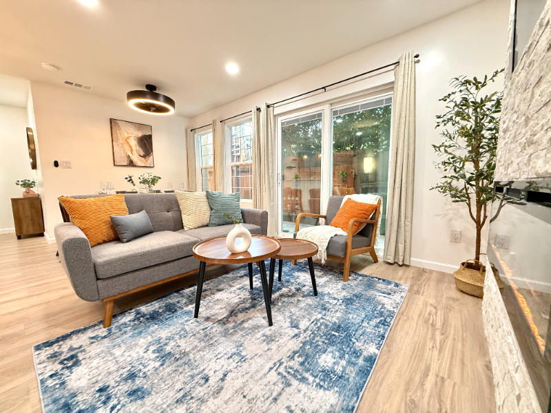 Los Angeles Multiplex: 3229 S SHERBOURNE DR