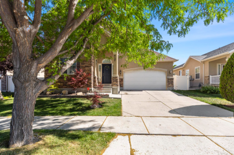 West Jordan House: 4127 W Red Orchard Way