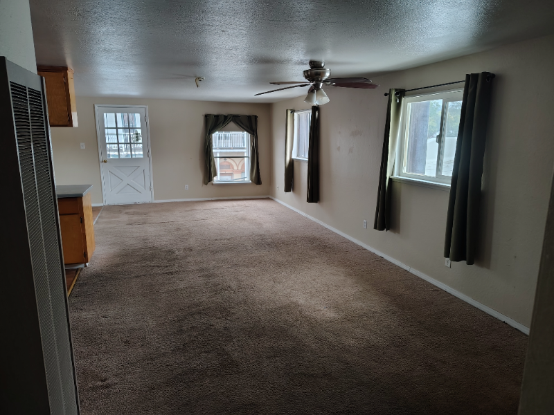 Ione Townhome: 18 E. Main St