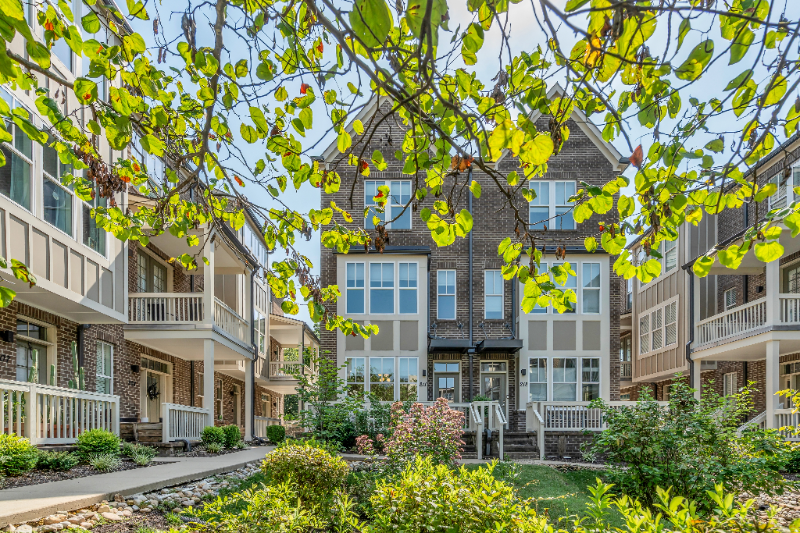 Nashville House: 211 Porter Village Circle