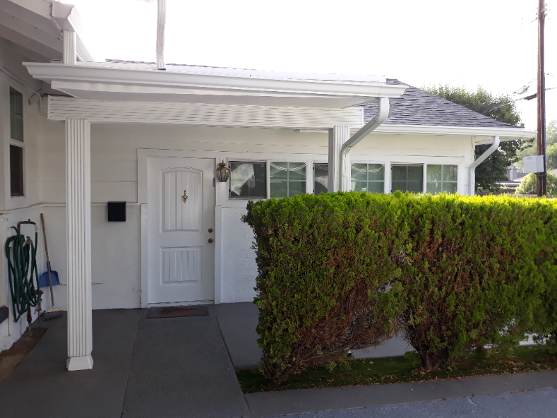 Woodland Hills House: 19953 Haynes Street