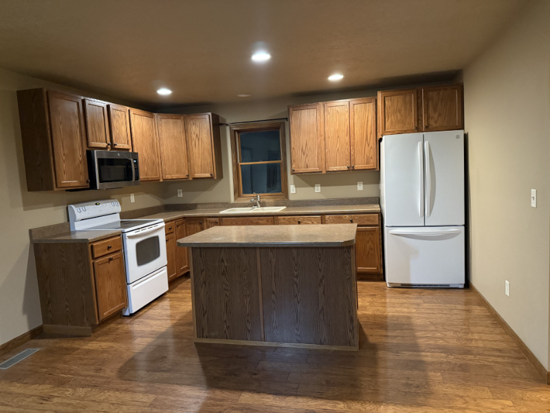 Sioux Falls House: 26097 468th Ave