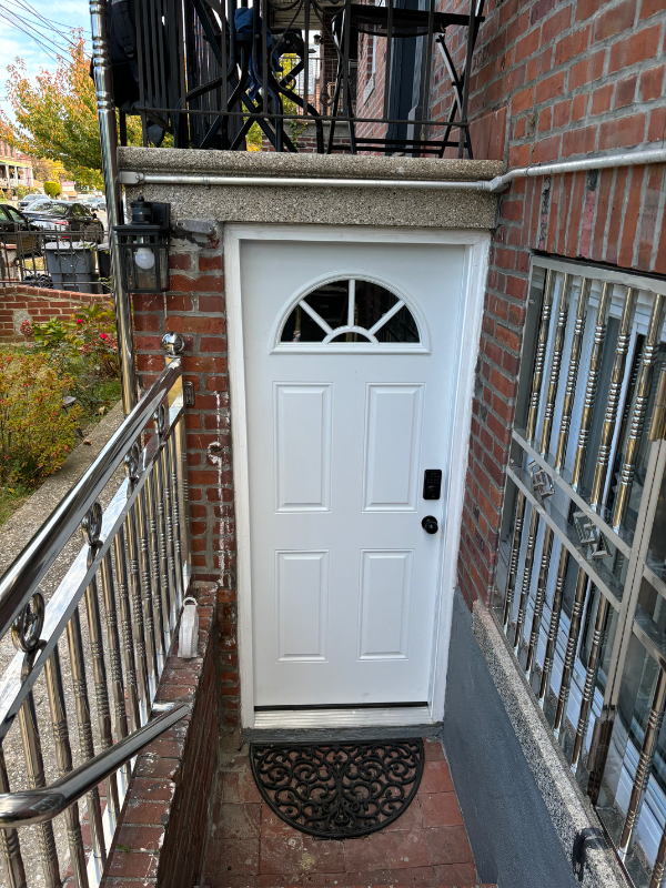 Bronx Multiplex: 2302 Esplanade ave