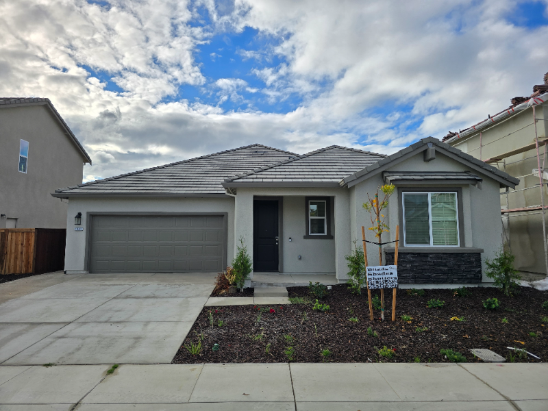 Manteca House: 1743 Shingle Ave