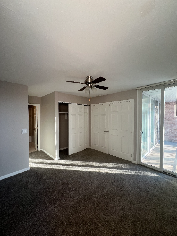 Lisle Apartment: 5550 Abbey Dr