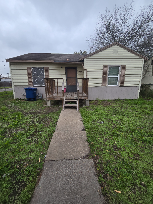 Corpus Christi House: 1402 17th street