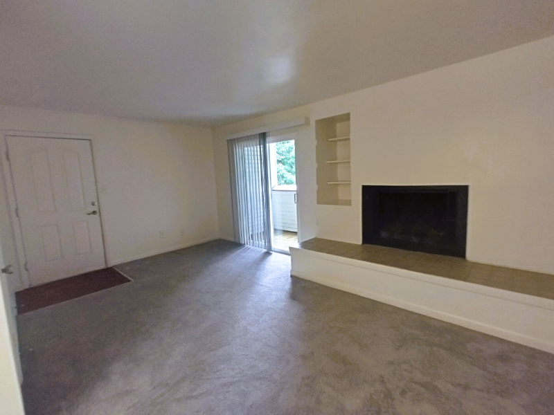 Lynchburg Apartment: 600 Reusens Road